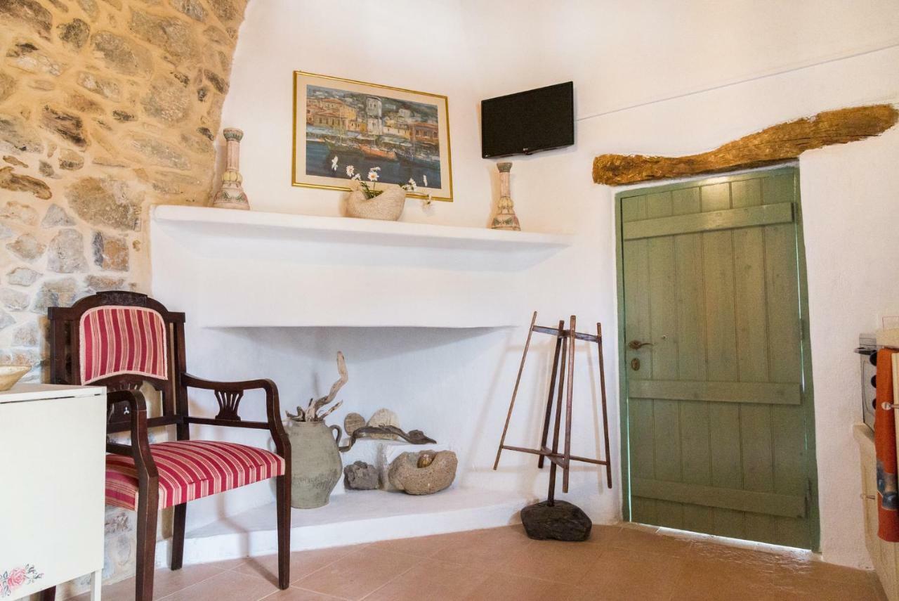 Private Studio In Historic House Lastros Εξωτερικό φωτογραφία